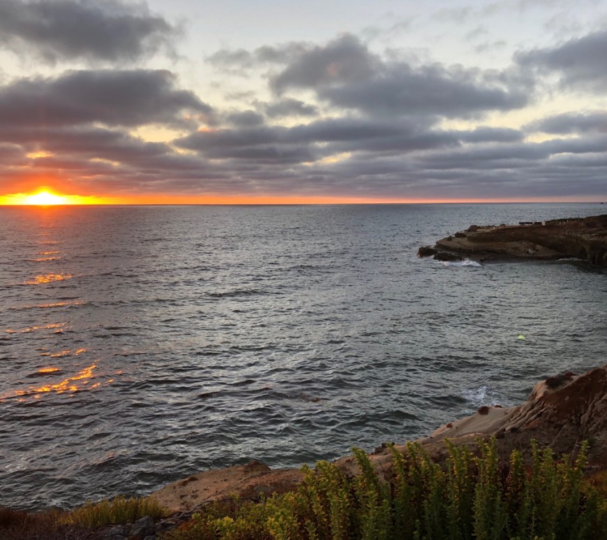 A sunset over the Pacific Ocean at the tidepools