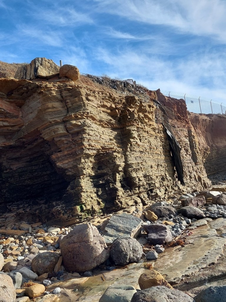 Large boulders that fell down from cliff edges.